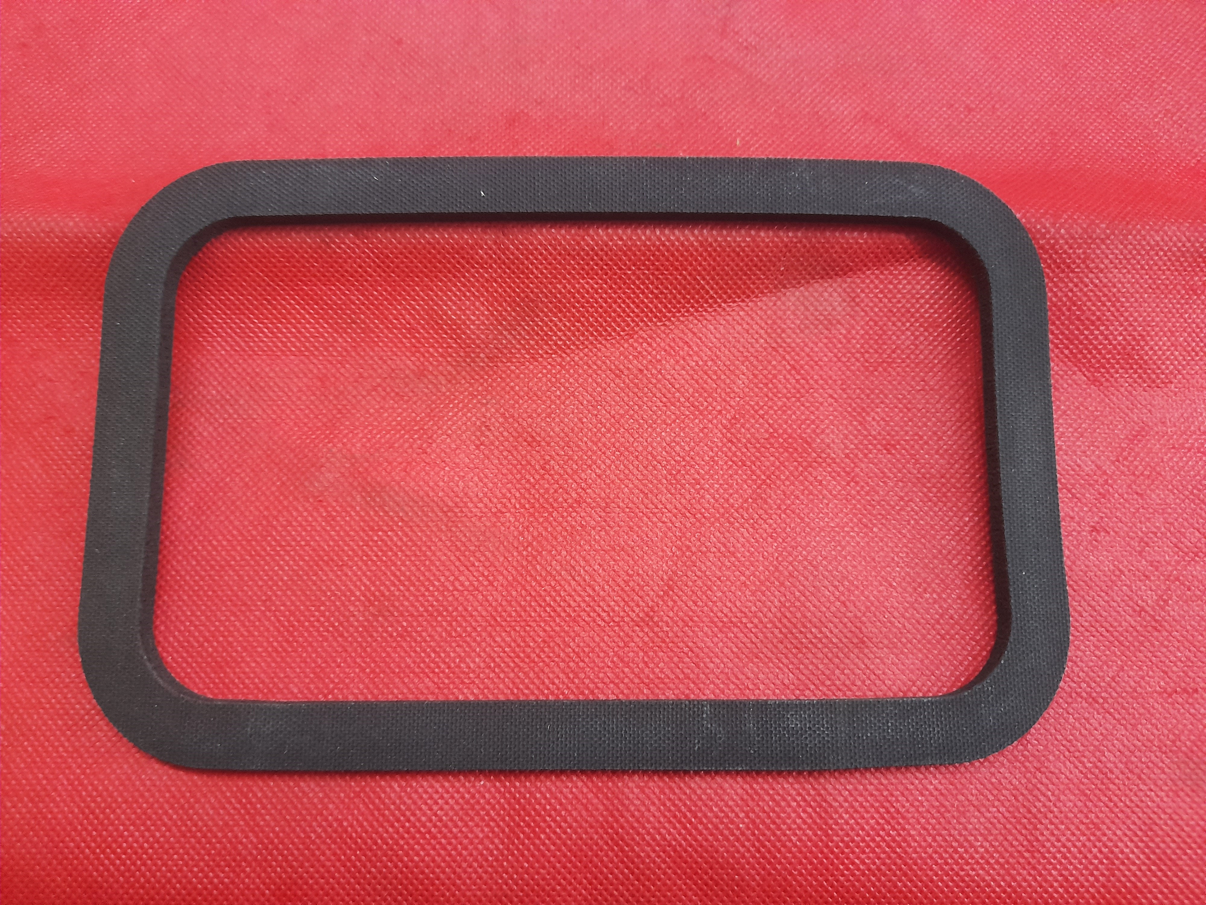 Dichtung für Montageöffnung Federtunnel Wartburg 311