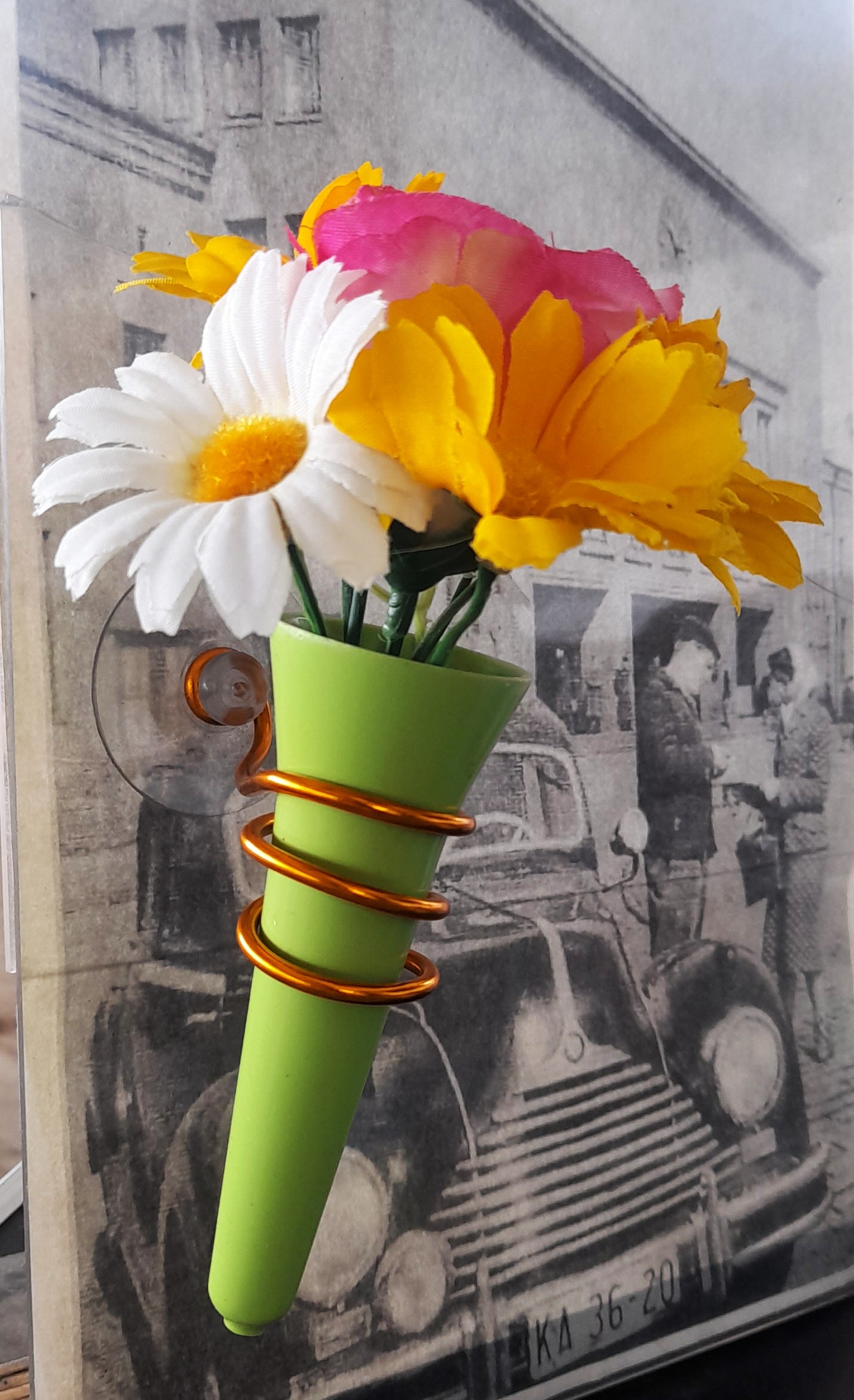 Autovase Vase Blumenvase grün Wartburg Oldtimer Trabant Barkas IFA MB Volvo BMW EMW