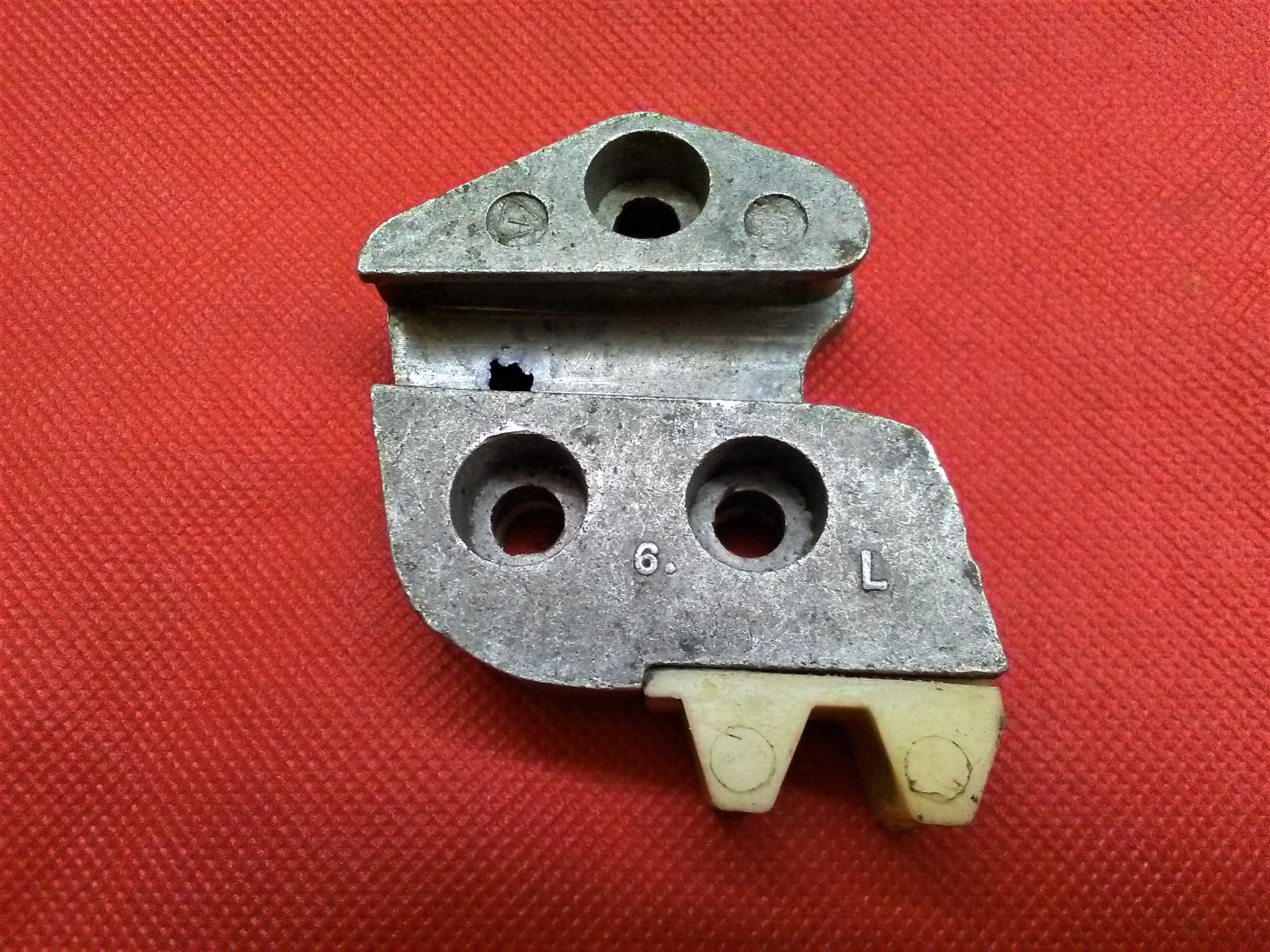 Schließkeil links Barkas B1000