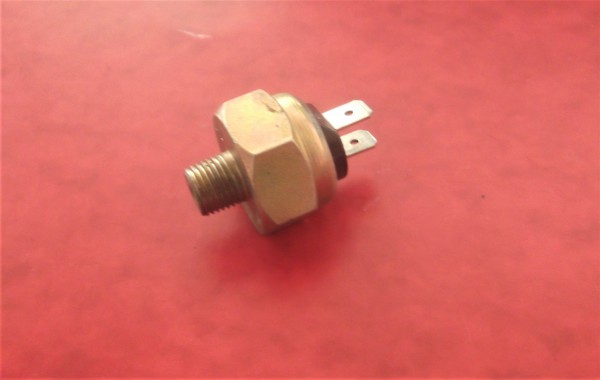 Bremslichtschalter DDR Oldtimer Wartburg IFA Trabant Robur Barkas EMW